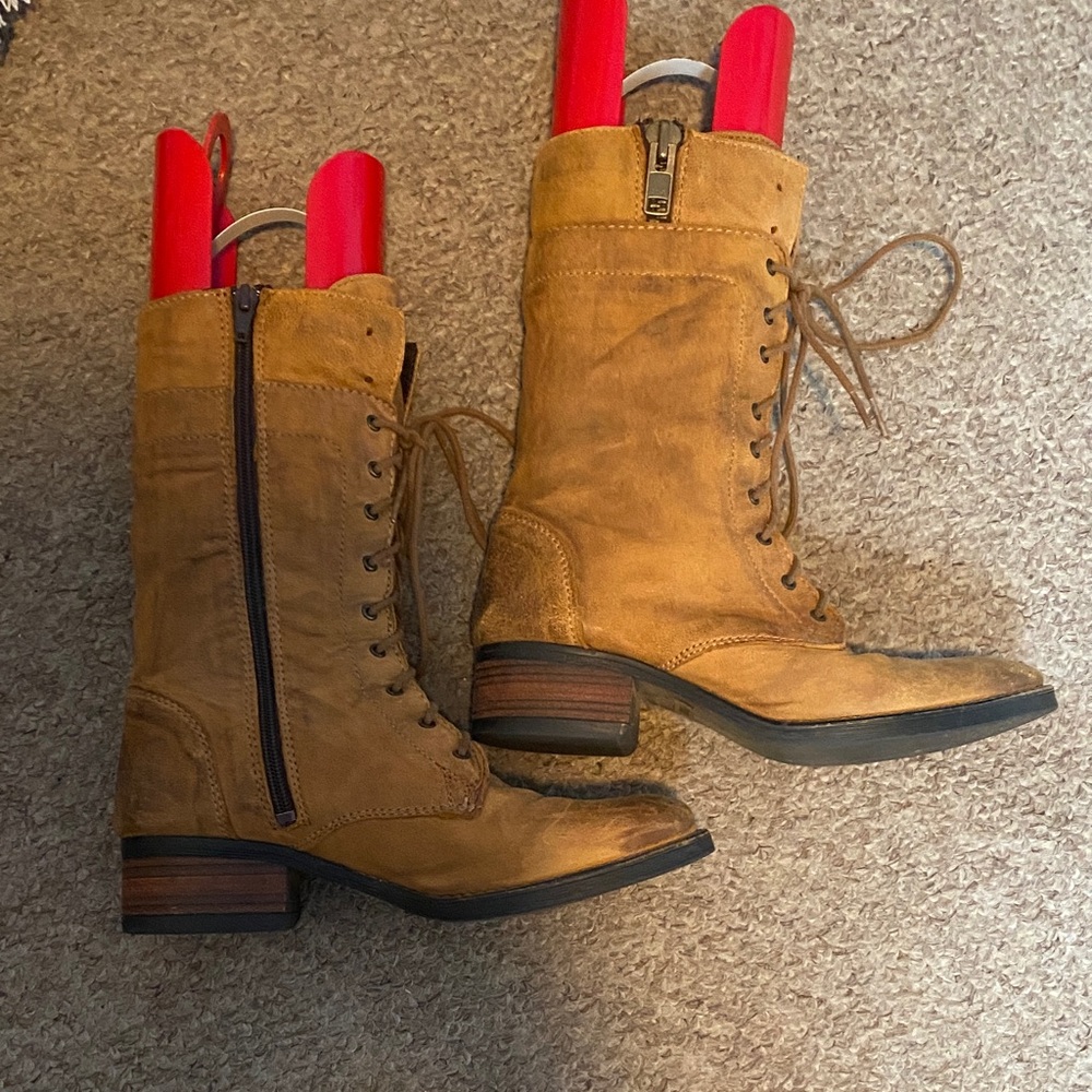Luxe Tan Lace-Up Leather Combat Boots - Picture 2 of 4